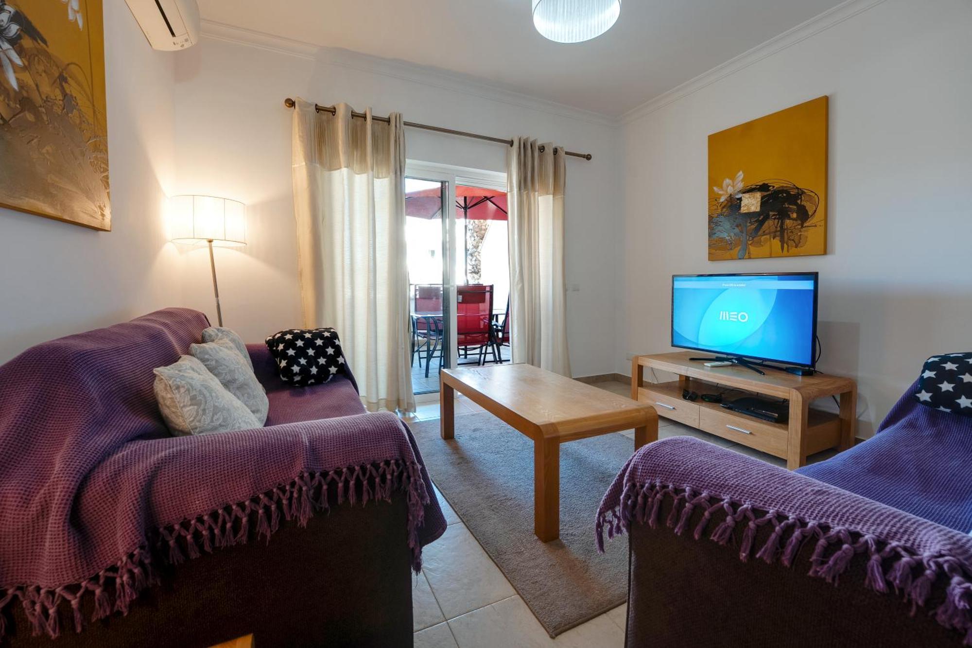 Spacious With Huge Terrace And Swimming Pool *