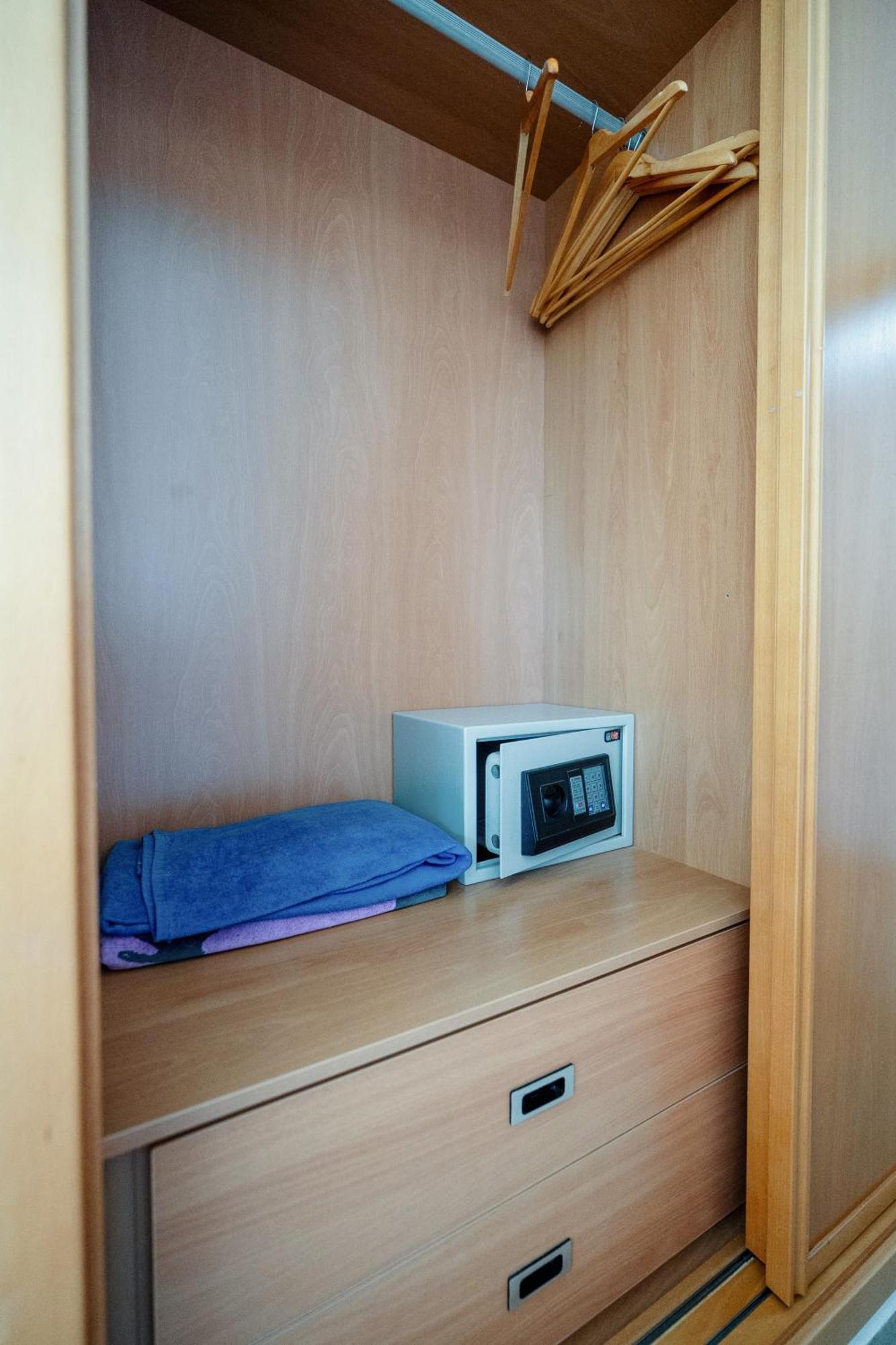 Spacious With Huge Terrace And Swimming Pool Apartment Lagos
