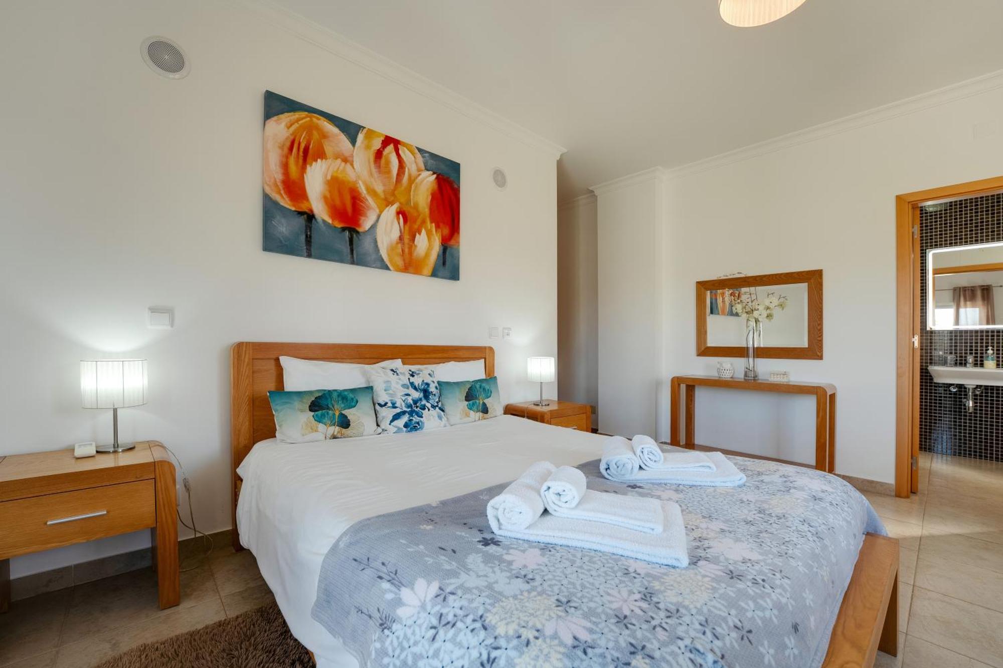 Spacious With Huge Terrace And Swimming Pool