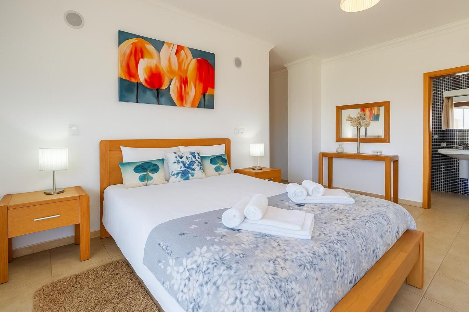 Spacious With Huge Terrace And Swimming Pool Apartment *